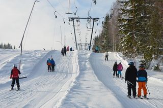 Jak zadbać o kondycję fizyczną przed wyjazdem na narty? Najlepsze porady