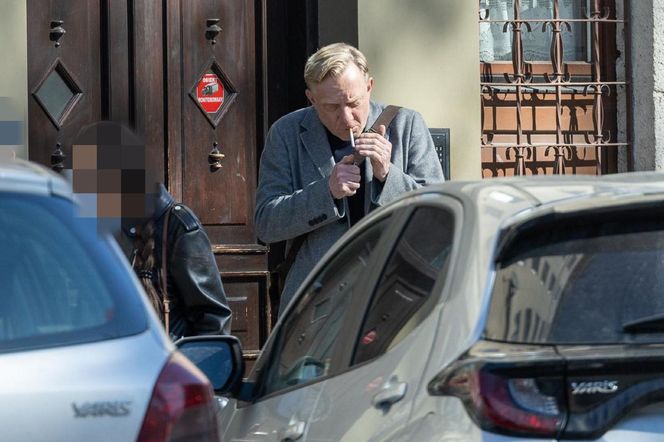 Arkadiusz Janiczek wychyla małpkę w samo południe