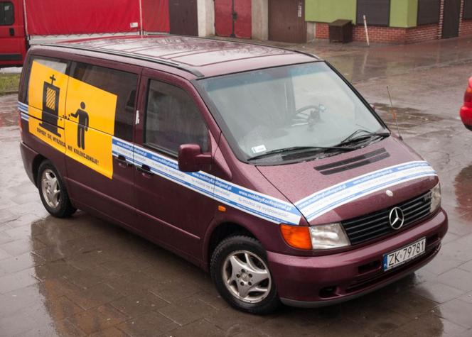 Spowiedź w samochodzie, mobilny konfesjonał