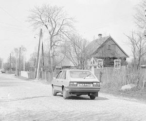 QUIZ PRL. Czy pamiętasz Poloneza? Samochód-marzenie milionów Polaków? 