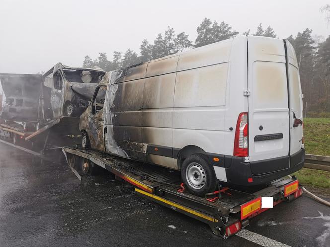 Spaliły się nowe busy na S5. Na jednego czekał klient w Lesznie 