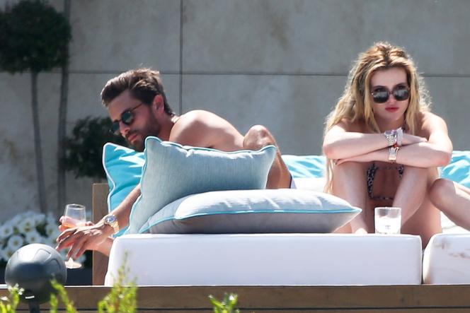 Bella Thorne i Scott Disick w Cannes