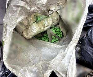 Akcja kryminalnych w lesie pod Toruniem. 44-latek zakopał tam narkotyki