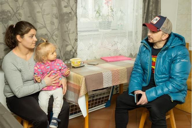 Skandal w Otwocku! Sąd zabrał jej synka, bo bezduszni urzędnicy nie chcą dać jej mieszkania 