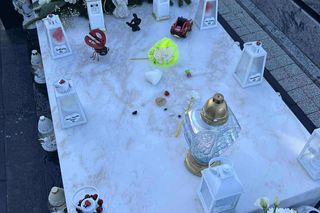  Zabawki zniknęły z nagrobka 4-letniego Stasia. Rodzice apelują o ich zwrot 