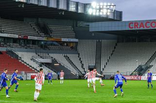 Koronawirus w Cracovii. Kolejni piłkarze czekają na badania