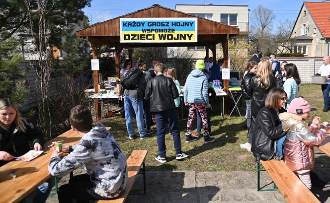 "Słodko jest pomagać". Motocyklowy piknik dla Ukrainy w Szczecinie Dąbiu