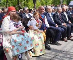 Pielgrzymka mężczyzn do Piekar Śląskich 2025. Tysiące wiernych na Kalwaryjskim Wzgórzu