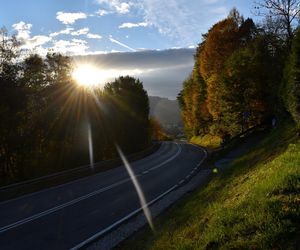 Małopolska wieś, która zachwyciła filmowców. Jesienią można poczuć się jak na planie