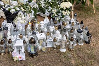 Matka i córeczki zginęły w szambie