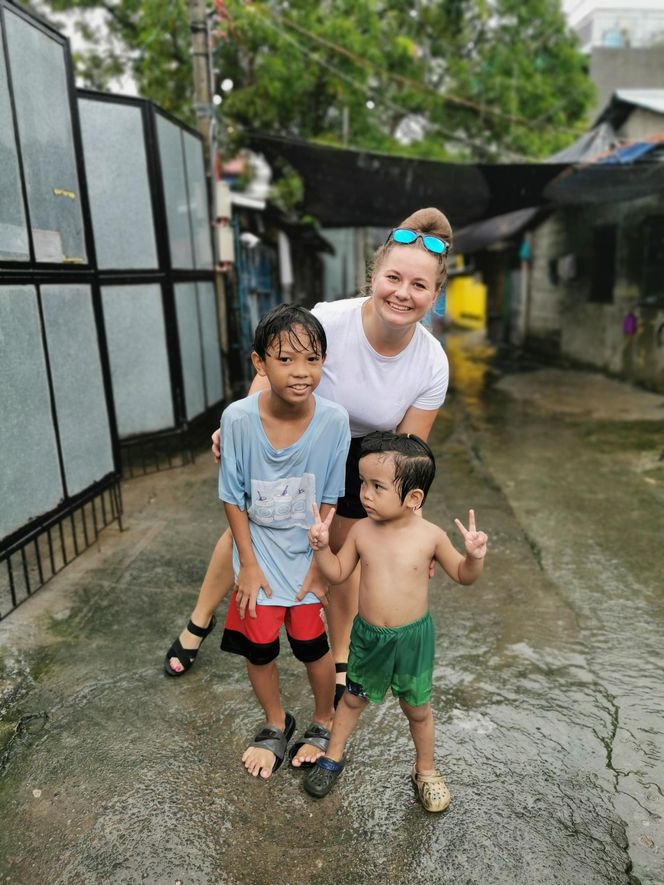 Polska nauczycielka wyjechała uczyć dzieci na Filipinach