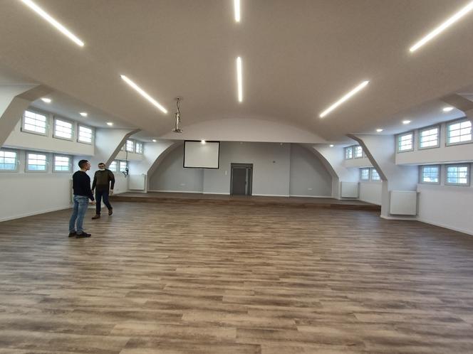 Remont szkolnej auli w Białym Borze