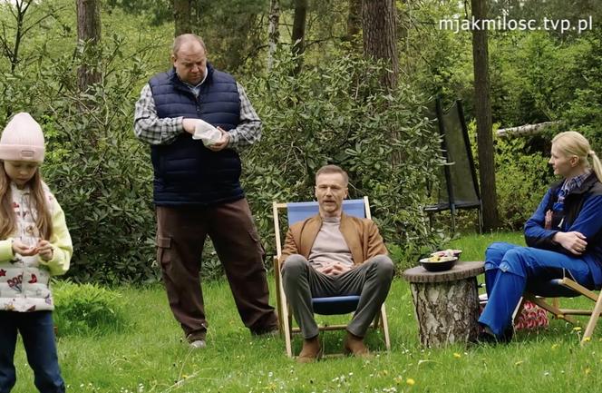 M jak miłość po wakacjach. Jagoda (Katarzyna Kołeczek), Tadeusz (Bartłomiej Nowosielski), Andrzej Budzyński (Krystian Wieczorek), Nadia (Mira Fareniuk)