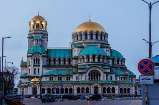 Złote kopuły i majestatyczne góry niecałe dwie godziny od Krakowa. Wystartowały loty na świetny city break 