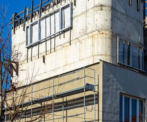 Nadbudowa kamienicy na Gocławku w Warszawie