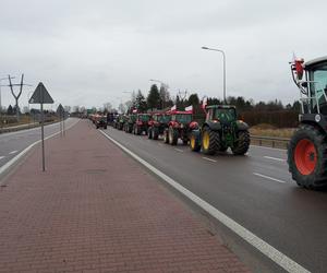 Trwa protest rolników w woj. lubelskim. Blokady są w wielu miejscach w regionie [DUŻO ZDJĘĆ]