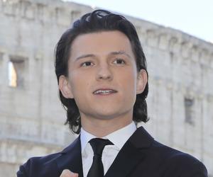 Tom Holland od ponad roku żyje w trzeźwości. Filmowa rola skłoniła go do abstynencji