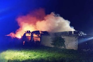 Ogromna tragedia w Irządzach. Bydło spłonęło żywcem, łunę ognia widać było z daleka