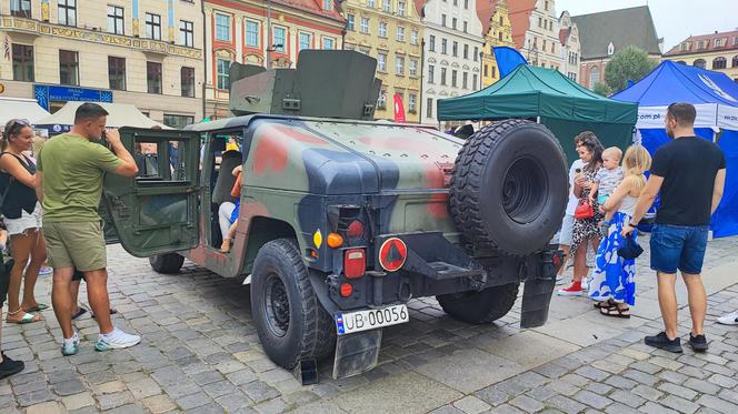 Święto Wojska Polskiego we Wrocławiu. Taki sprzęt zaprezentowano na wrocławskim Rynku 