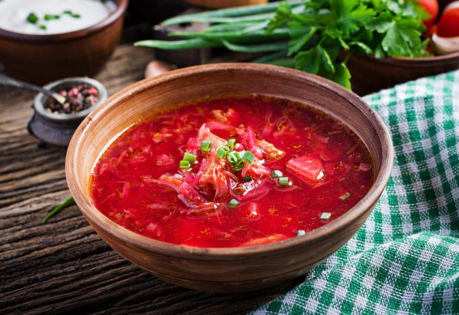 Zupa a'la barszcz ukraiński z menu beszamel.pl DIETETYCZNIE