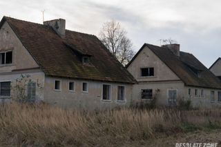 Opuszczona skażona wieś na Dolnym Śląsku [ZDJĘCIA]