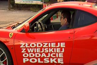Chce obalić CHAMÓW z rządu Tuska! Biznesmen jedzie pod Sejm obklejonym autem