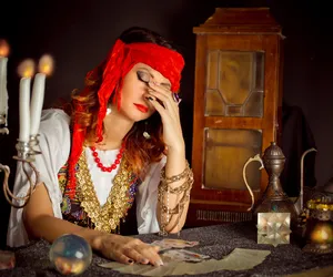 Trzymasz to w łazience? Natychmiast wyrzuć. Cygana ostrzega: przynosi pecha i niszczy życie 