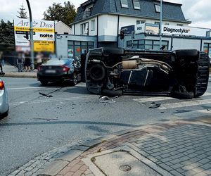 Kobieta staranowała toyotę