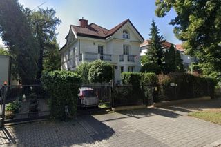Dom Skalskich z serialu Niania