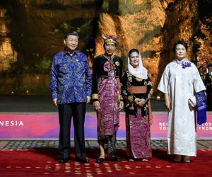  Światowi przywódcy zaszaleli z koszulami! Balijskie kreacje na G20, musisz to zobaczyć