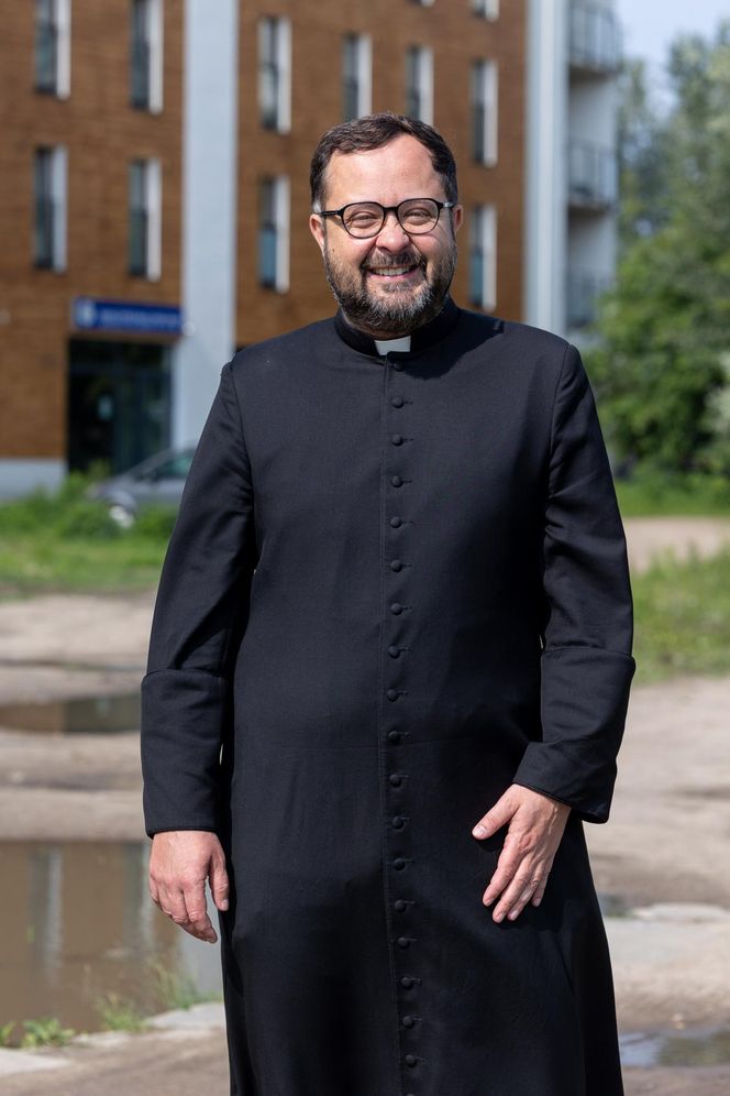 Kaplica pęka w szwach, ksiądz chce ją wykupić. Potrzeba milionów