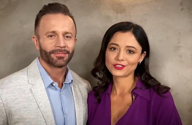 Adriana Kalska (Marta) i Przemysław Cypryański (kardiolog Dawid) w Papiery na szczęście