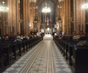 Ksiądz podejrzany o molestowanie nastolatek zatrzymany w Anglii