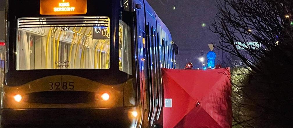 Tragedia w centrum Warszawy! Tramwaj przejechał kobietę. Nie żyje 