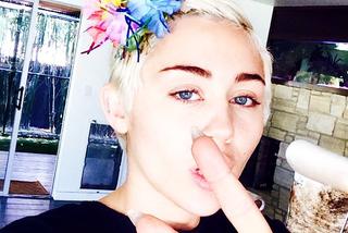 PLOTKI. Miley Cyrus chwali się nową fryzurą i dziwnym tatuażem! [ZDJĘCIA]