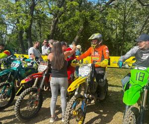 Ostre ściganie na torze w Strykowie. Inauguracja Pucharu Polski z udziałem Motocrossu Zaborowo z Leszna