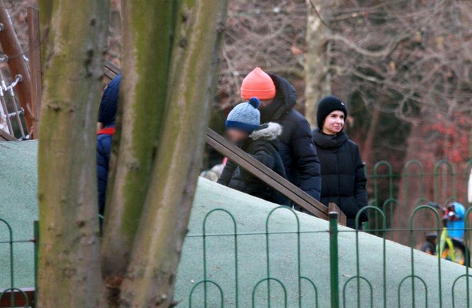 Całuśny mąż Kaczyńskiej nie dał jej wytchnienia pod jemiołą 