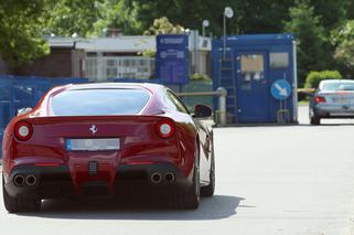 Ciężko zapracowałem na to ferrari