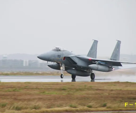 Europejskie samoloty bojowe wylądują w Japonii