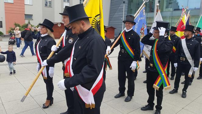 Tyle szczęścia na raz tylko w Bydgoszczy. Przez miasto maszerowało 150 kominiarzy, w tym trzech z Włoch