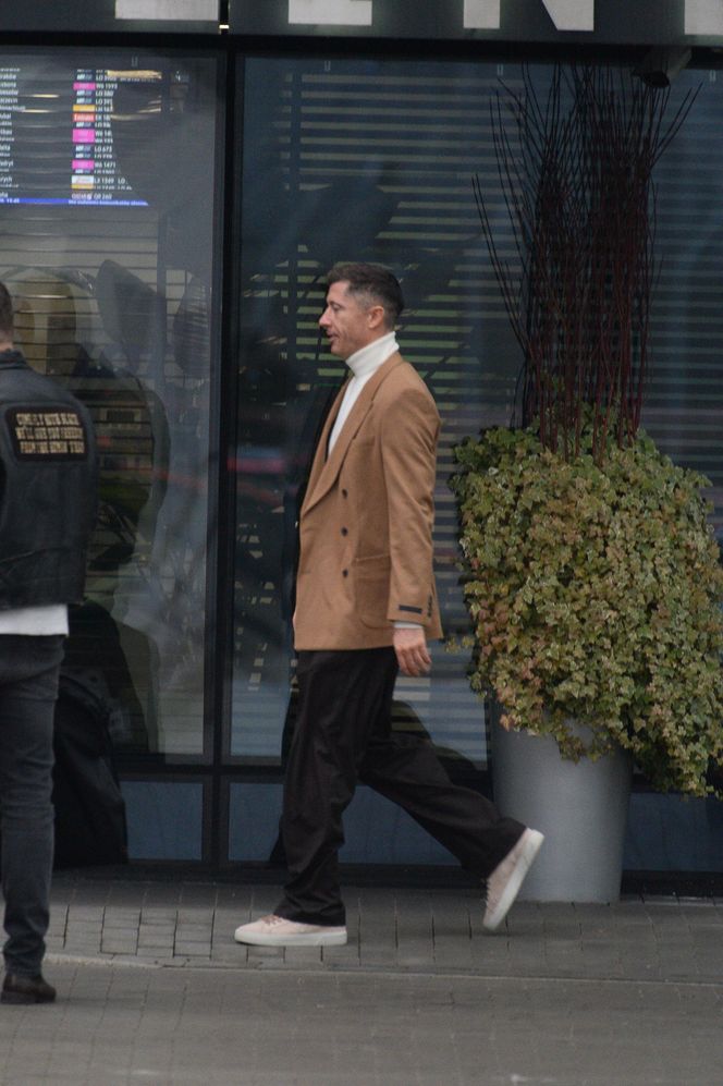 Robert Lewandowski przyleciał na kadrę