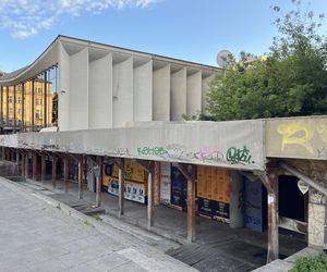 Taras między Hotelem Cracovia i Kinem Kijów. Czy nadaje się jeszcze do remontu?