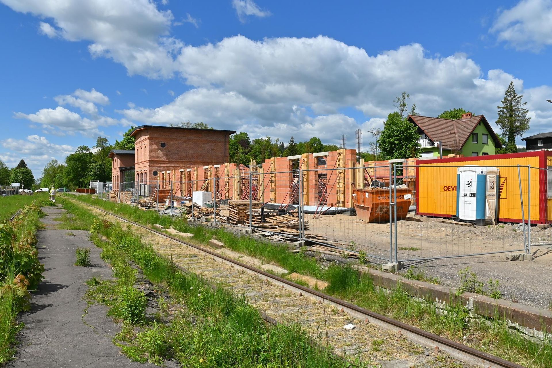 Remont dworca w Kowarach - będzie informacja turystyczna, centrum kultury i biblioteka