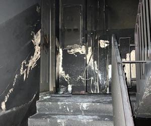 Pożar w bloku w Stalowej Woli. Mężczyzna wyskoczył na balkon niżej 