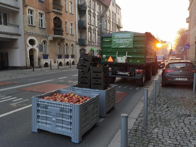 Protest rolników w Katowicach. Zablokowali centrum miasta