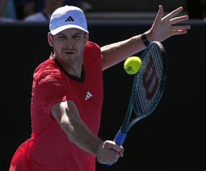 Hubert Hurkacz - Jiri Lehecka relacja NA ŻYWO Polak walczy o ćwierćfinał! ATP w Rotterdamie Hurkacz - Lehecka na żywo WYNIK