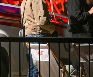 Maciej Musiał całował ukochaną na balkonie