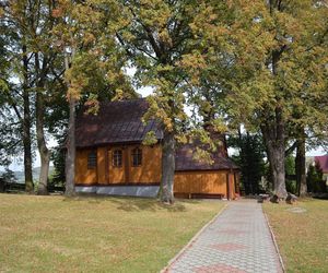 To jedna z najpiękniejszych małopolskich wsi. Kiedyś mieszkał w niej święty pustelnik