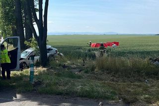 Śmiertelny wypadek na DK 38 pod Kędzierzynem-Koźlem. Policja ujawniła wstępną przyczynę tragedii [ZDJĘCIA].