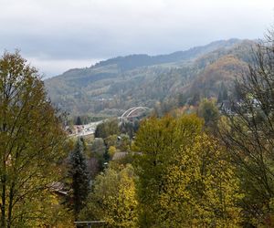 Małopolska wieś, która zachwyciła filmowców. Jesienią można poczuć się jak na planie